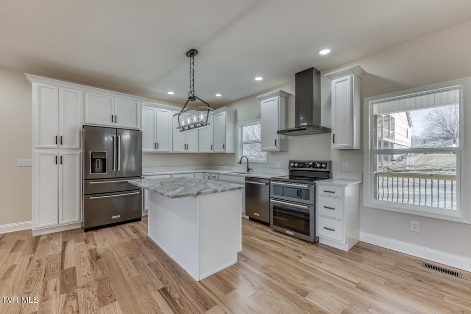 Photo #12: 154 Creek Side Court