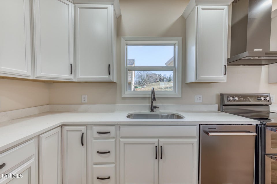 Photo #17: 154 Creek Side Court