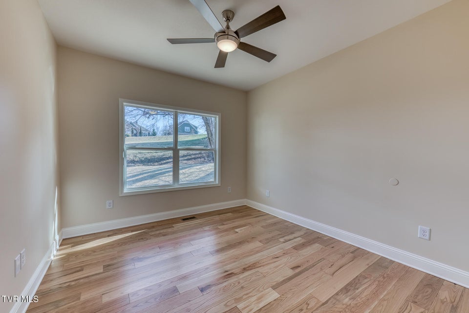 Photo #27: 154 Creek Side Court