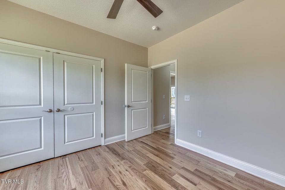 Photo #31: 154 Creek Side Court