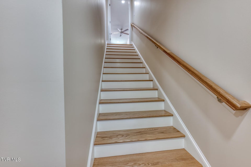 Photo #32: 154 Creek Side Court