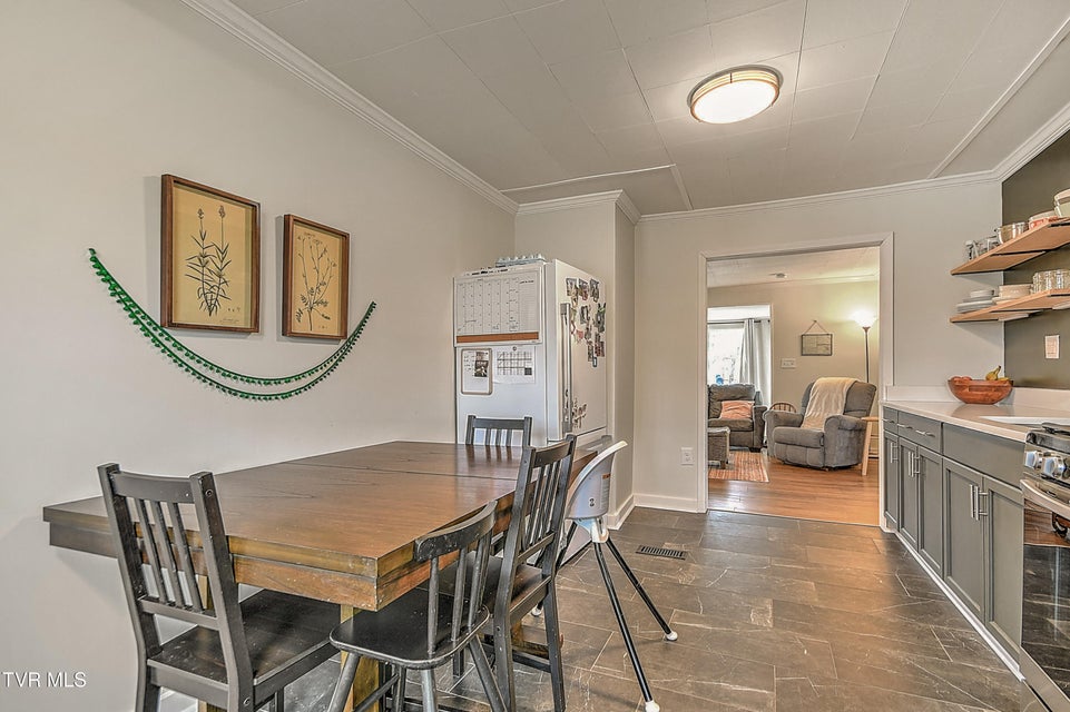 Photo #12: 252 Ashville Avenue