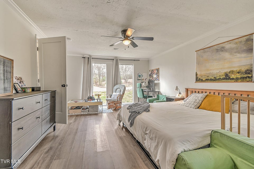 Photo #16: 252 Ashville Avenue