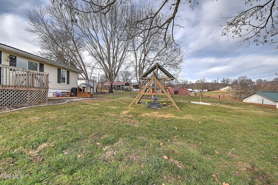 Photo #29: 252 Ashville Avenue