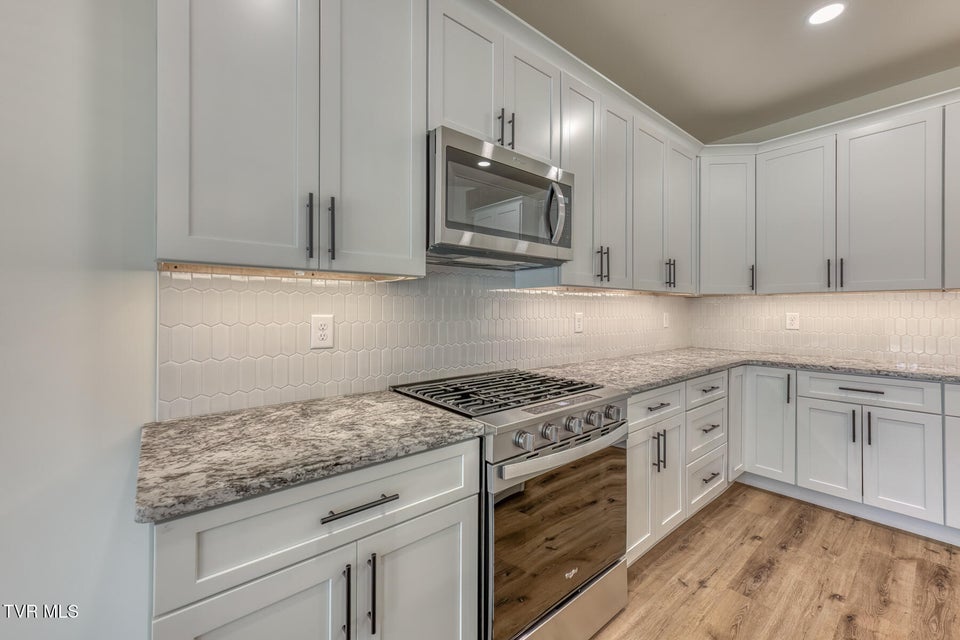 Photo #11: 106 Klm Drive