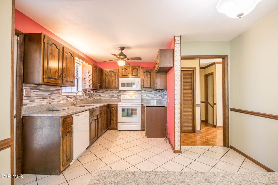 Photo #10: 100 Mingo Trail