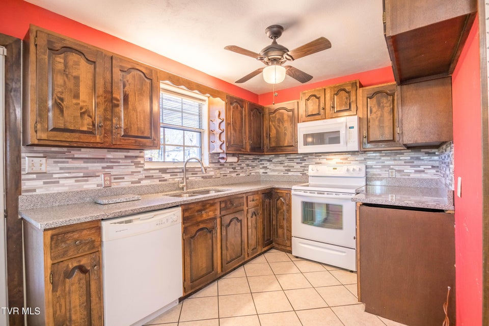 Photo #11: 100 Mingo Trail