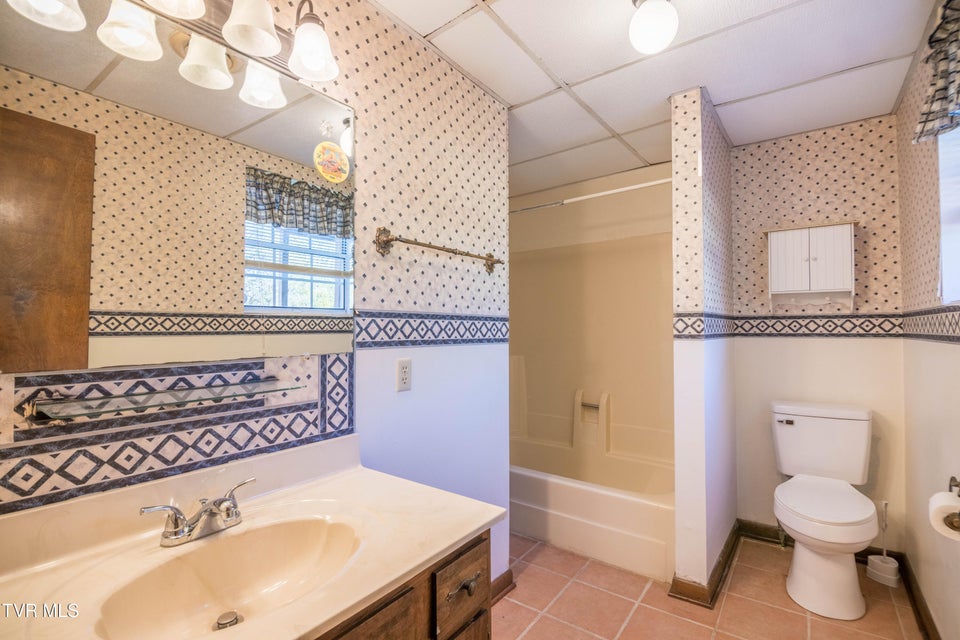 Photo #27: 100 Mingo Trail