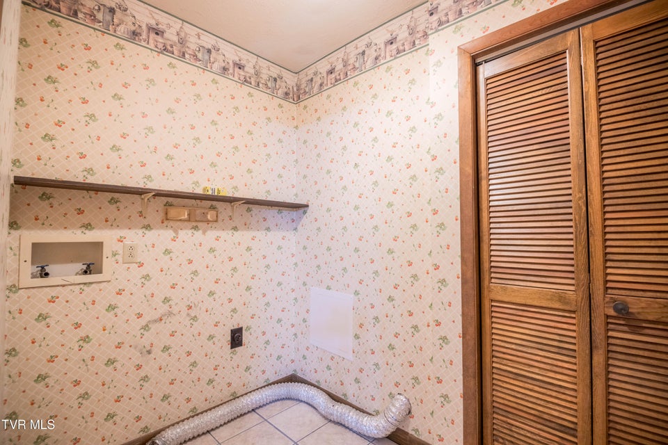 Photo #28: 100 Mingo Trail