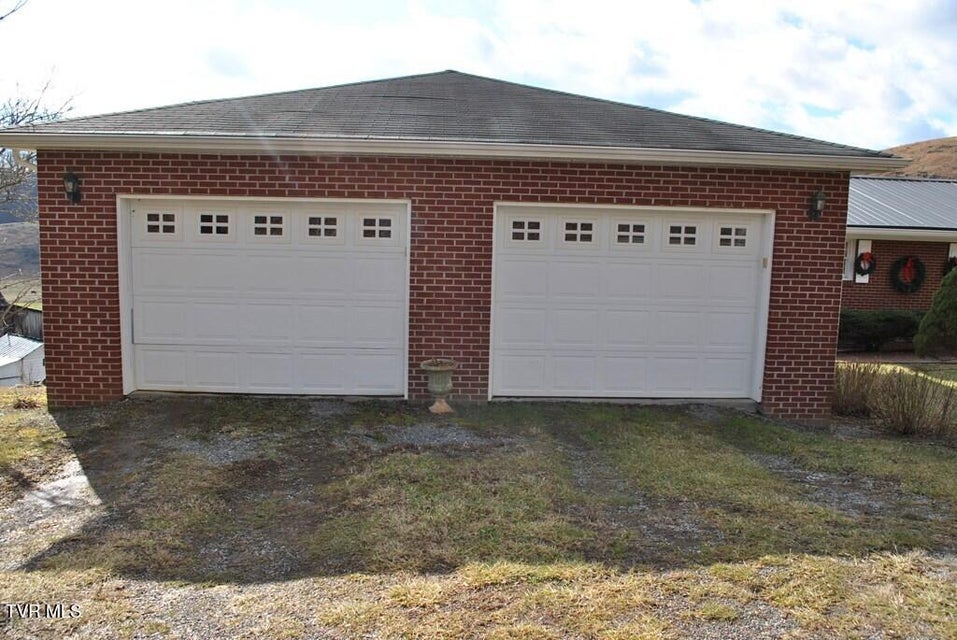 Photo #3: 8857 Redbud Highway