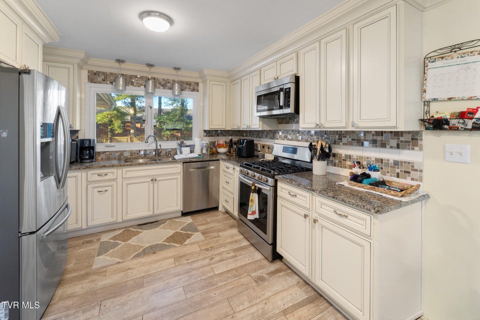 Photo #4: 159 Edgemont Terrace