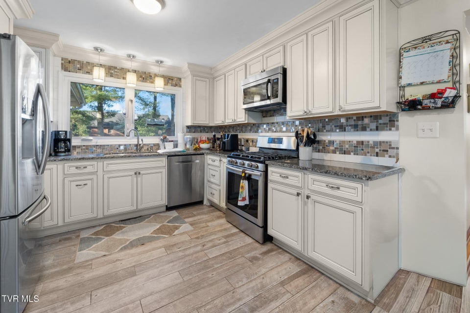 Photo #7: 159 Edgemont Terrace