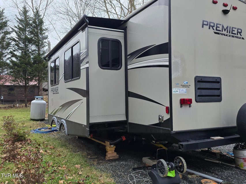 Photo #6: 7589 Roan Creek Road