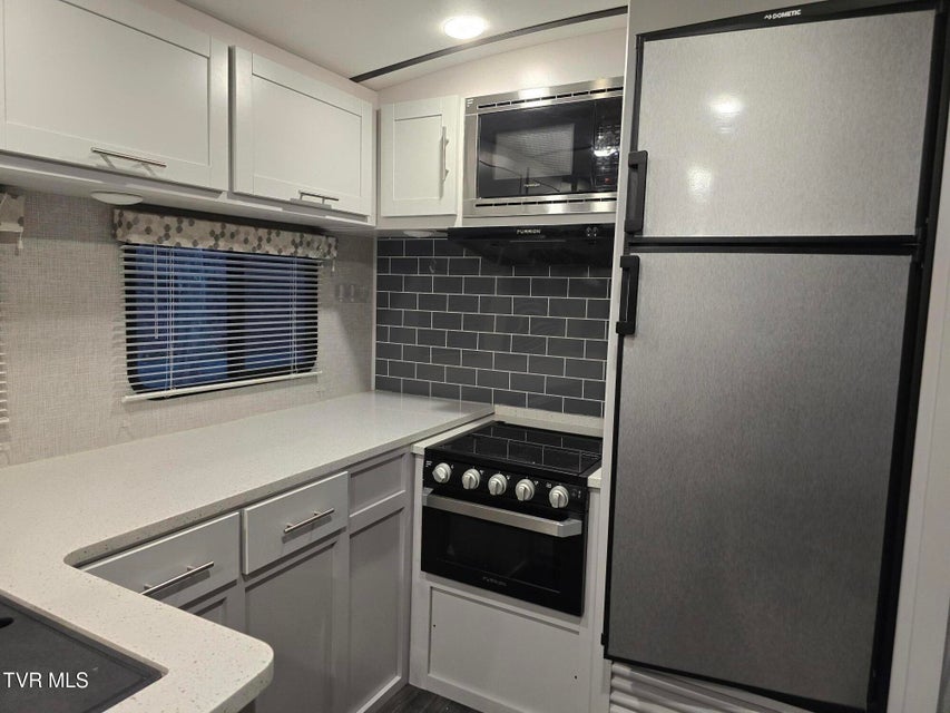 Photo #11: 7589 Roan Creek Road