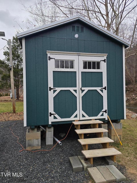 Photo #16: 7589 Roan Creek Road