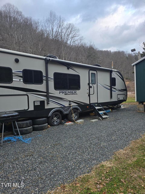 Photo #23: 7589 Roan Creek Road