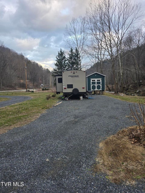 Photo #24: 7589 Roan Creek Road