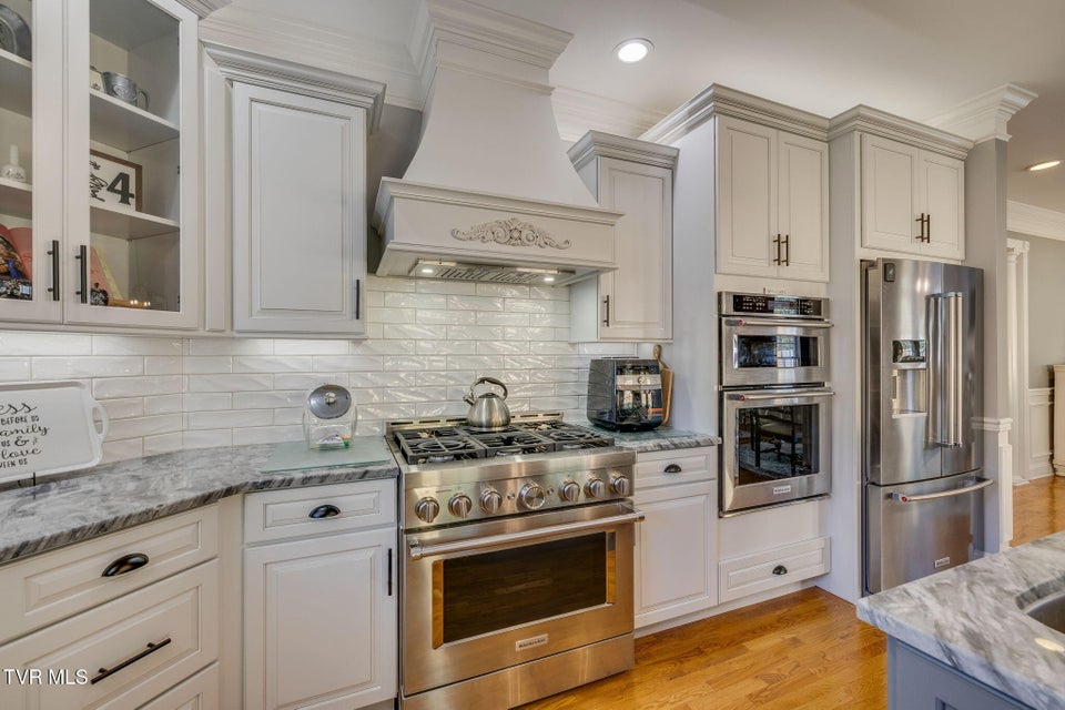 Photo #8: 205 Rosehaven Court