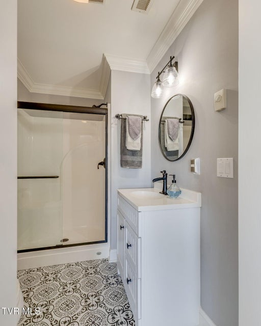 Photo #32: 205 Rosehaven Court