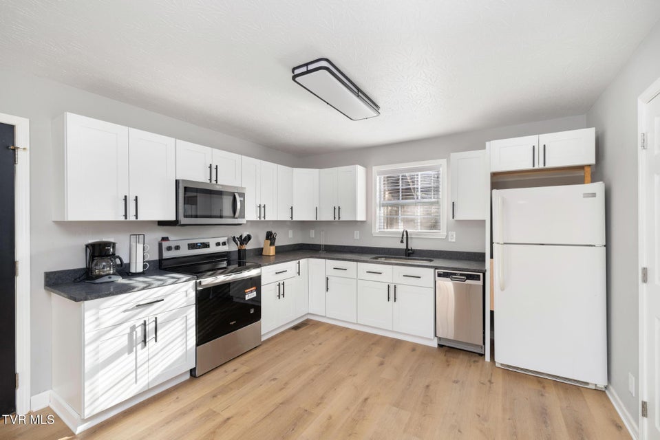 Photo #14: 205 Spring Street