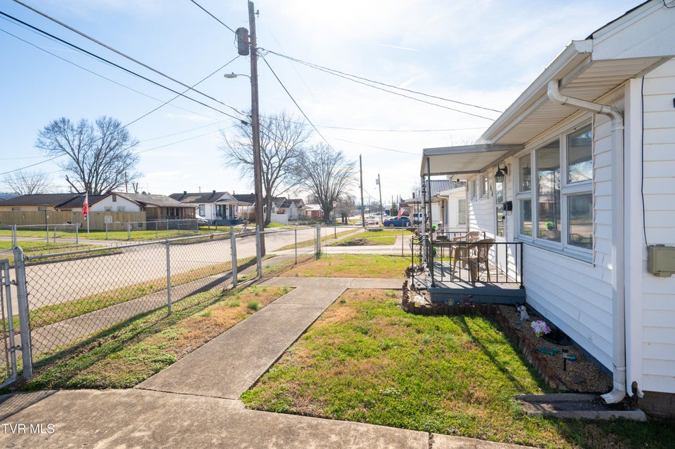 Photo #25: 1636 C Street