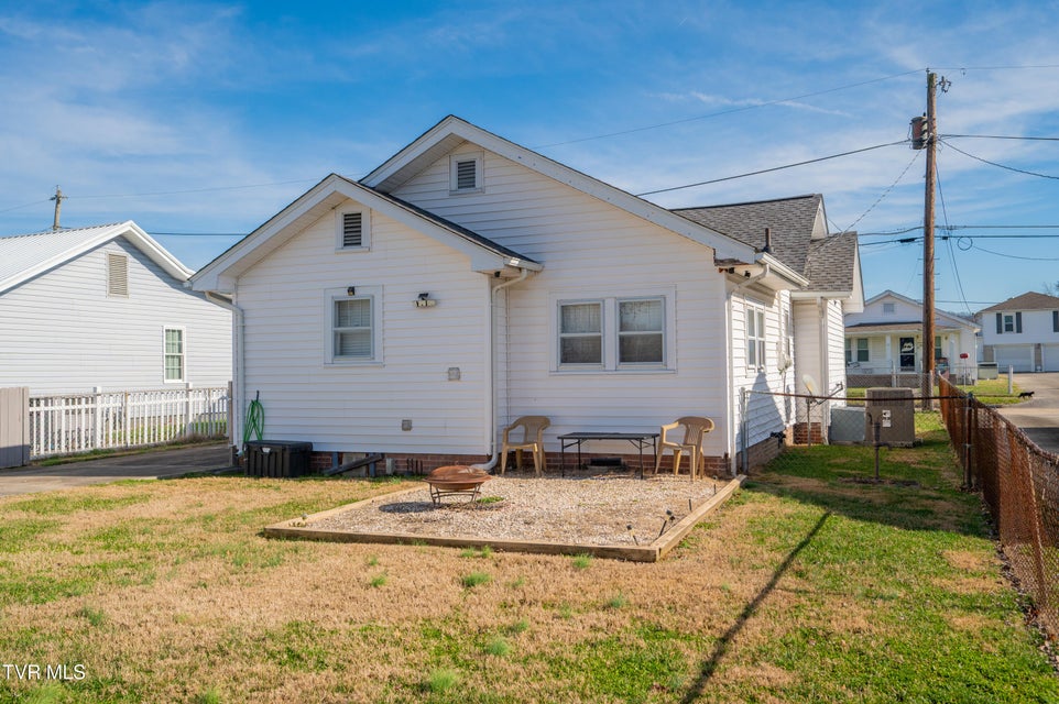 Photo #37: 1636 C Street