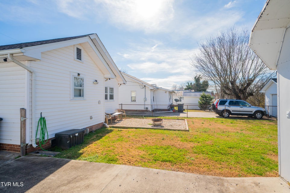 Photo #39: 1636 C Street