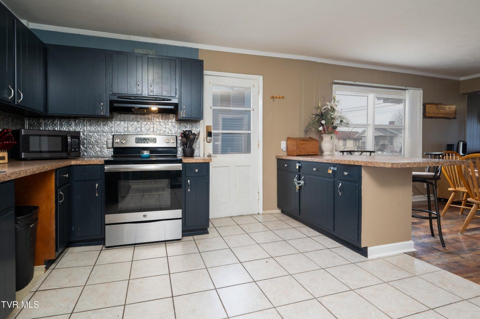 Photo #14: 1636 C Street