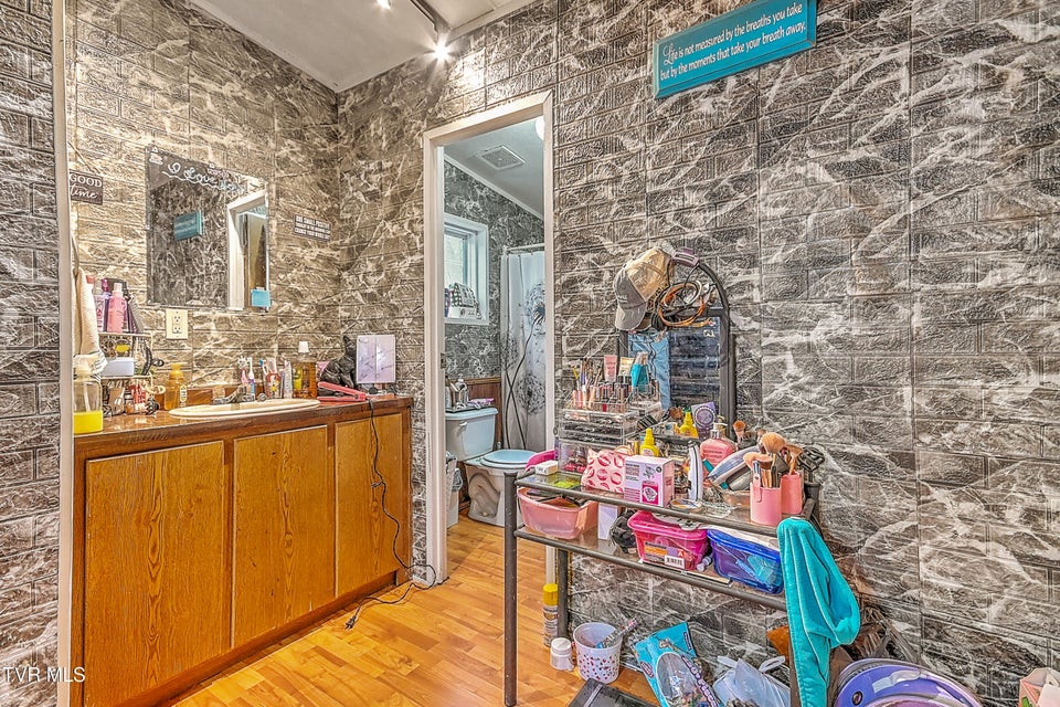 Photo #26: 190 Cactus Drive