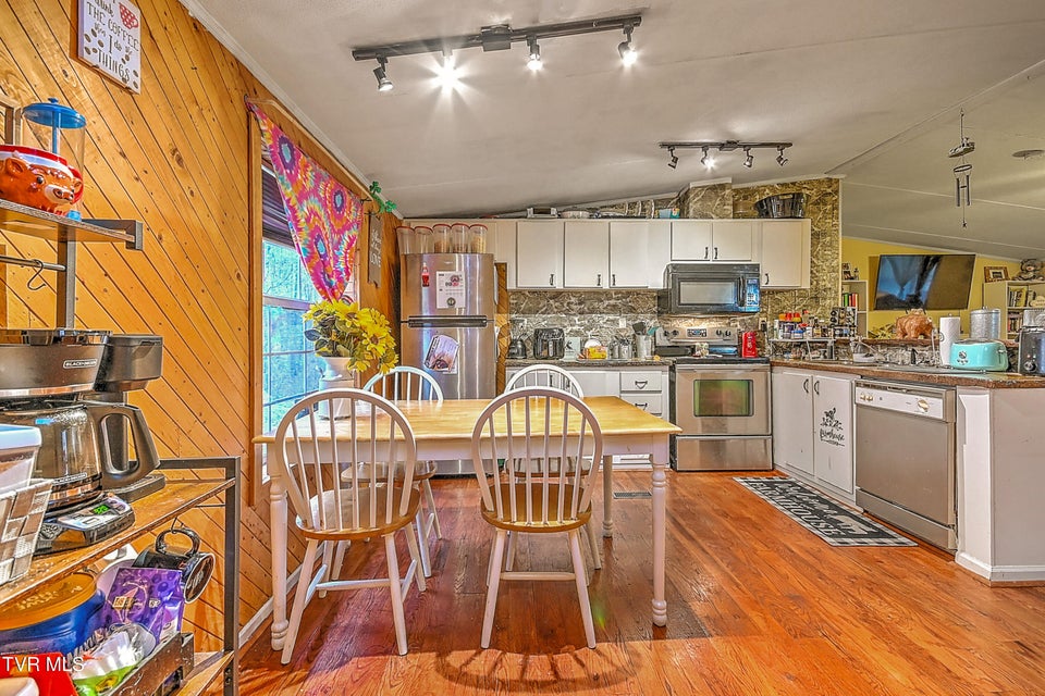 Photo #36: 190 Cactus Drive