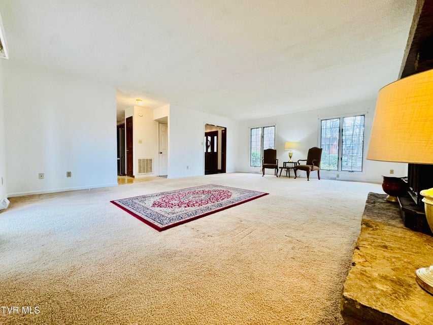 Photo #9: 5 Red Fern Circle