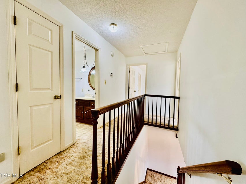 Photo #36: 5 Red Fern Circle