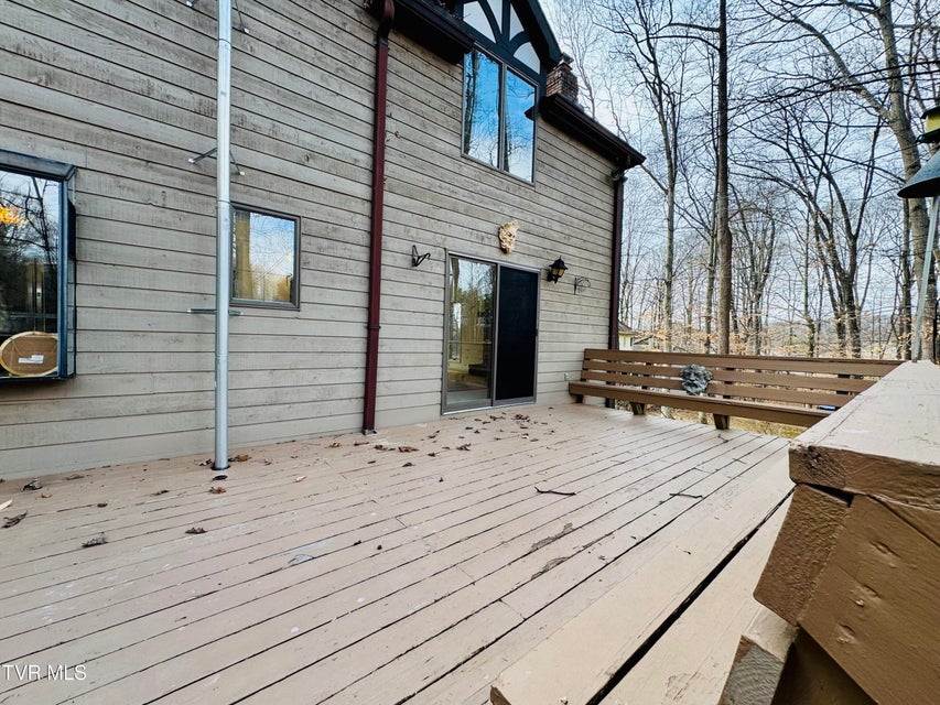 Photo #64: 5 Red Fern Circle