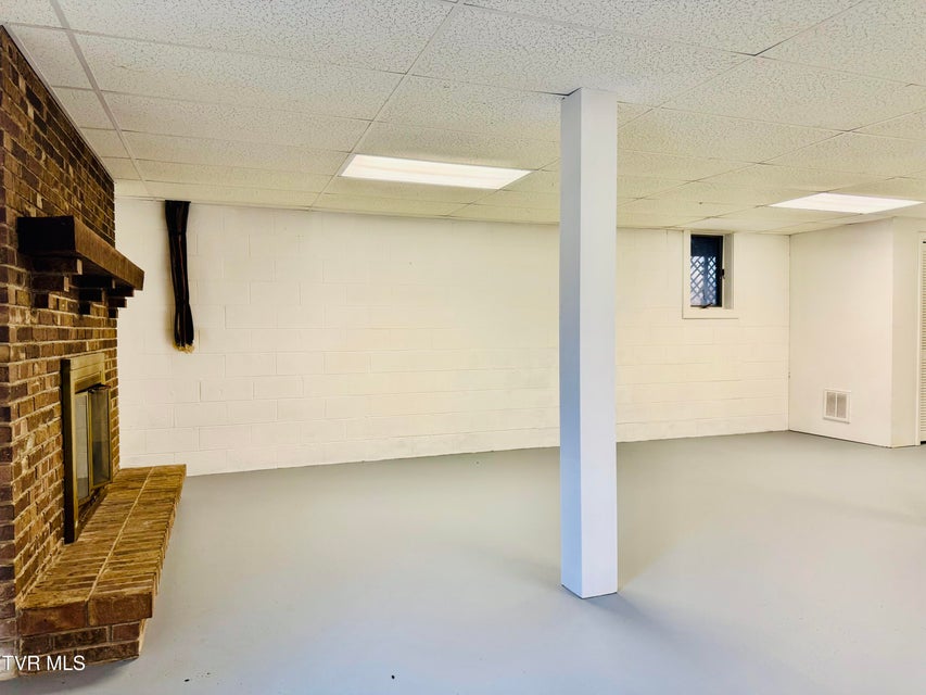 Photo #54: 5 Red Fern Circle