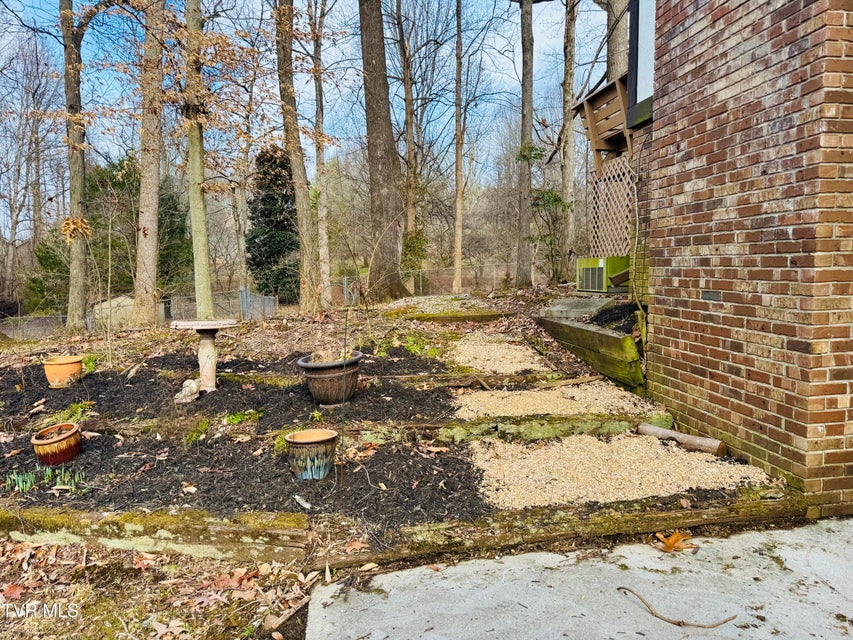 Photo #56: 5 Red Fern Circle