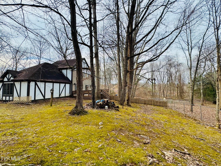 Photo #74: 5 Red Fern Circle