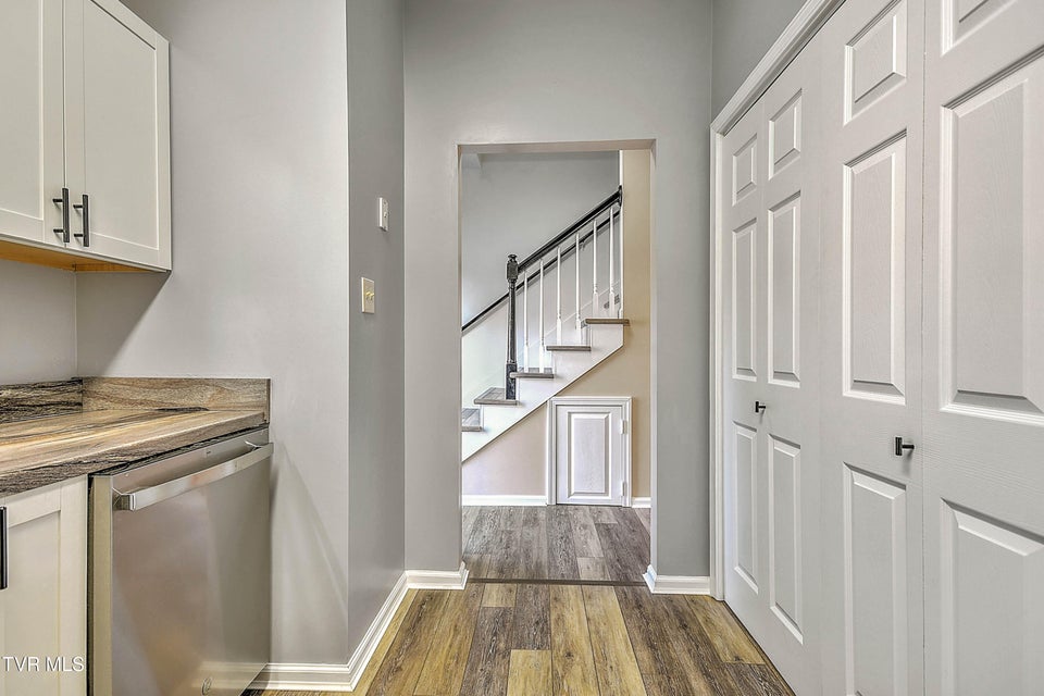 Photo #5: 1201 8 Th Avenue