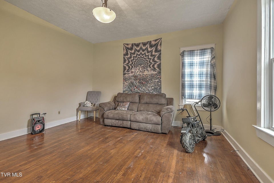 Photo #27: 1401 Windsor Avenue