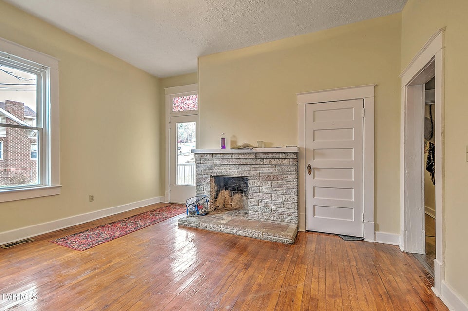 Photo #28: 1401 Windsor Avenue