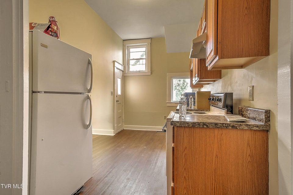 Photo #31: 1401 Windsor Avenue