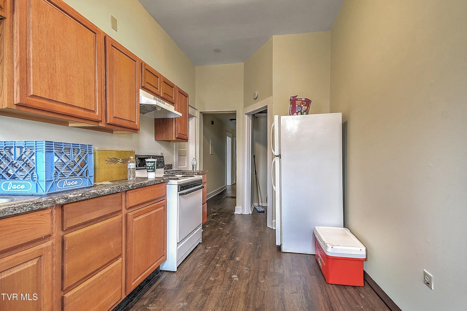 Photo #32: 1401 Windsor Avenue