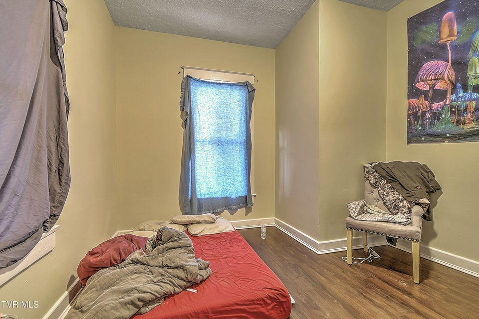 Photo #38: 1401 Windsor Avenue