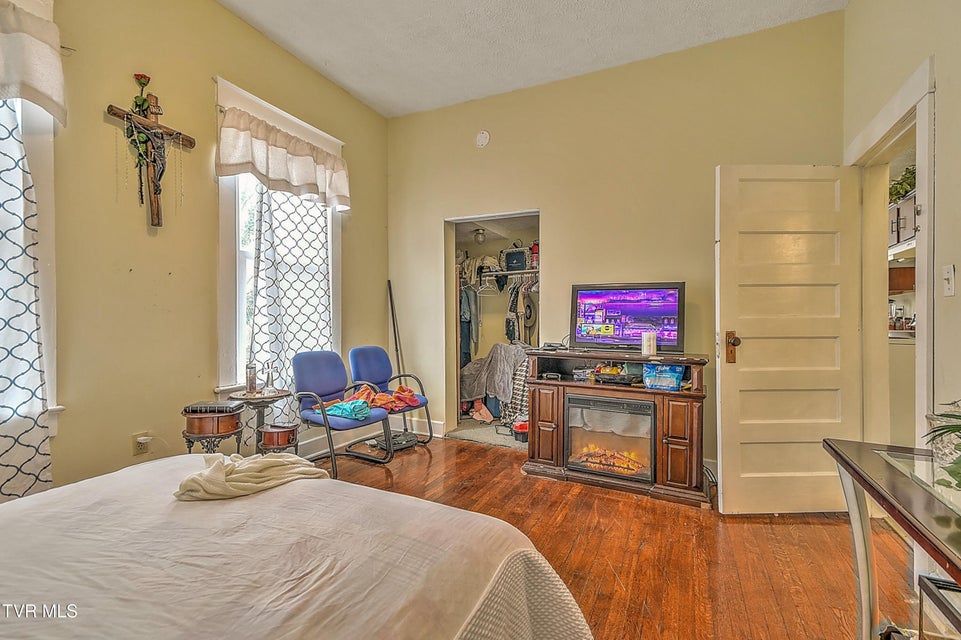 Photo #20: 1401 Windsor Avenue