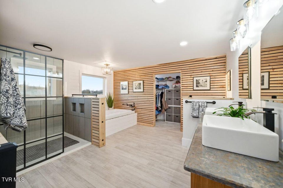 Photo #28: 370 Laws Road