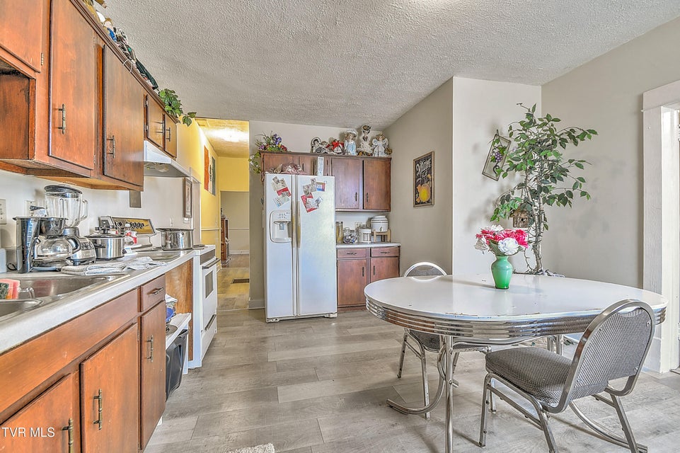 Photo #23: 1401 Windsor Avenue