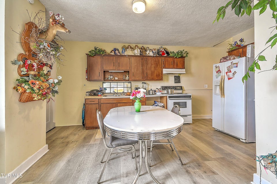 Photo #24: 1401 Windsor Avenue