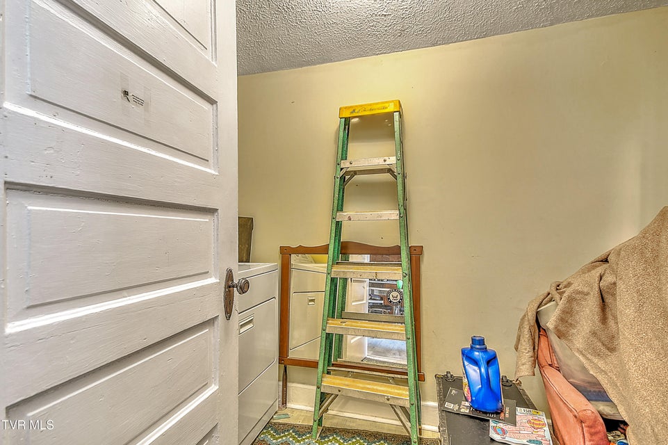 Photo #25: 1401 Windsor Avenue