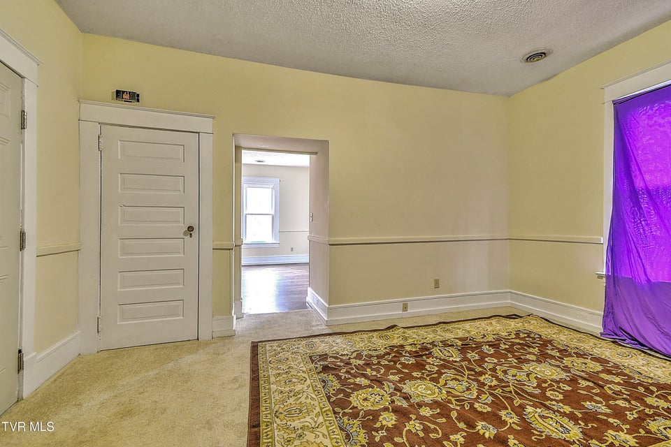 Photo #41: 1401 Windsor Avenue