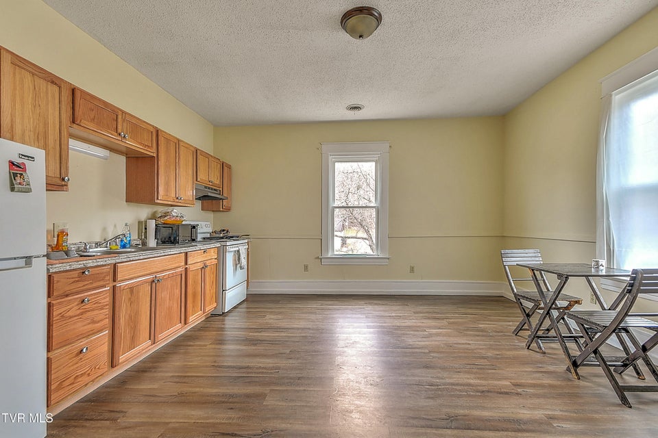 Photo #43: 1401 Windsor Avenue