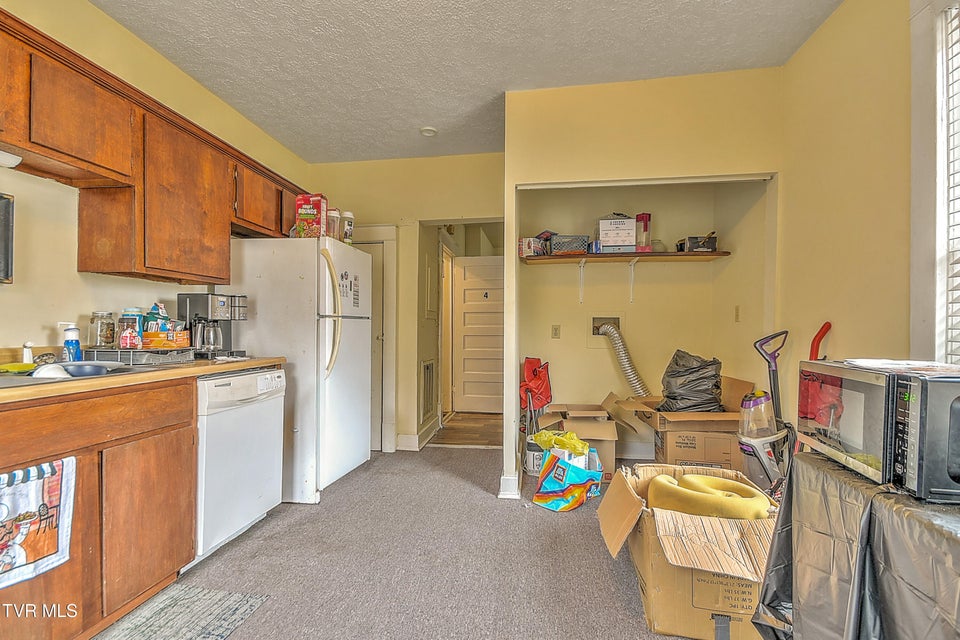 Photo #51: 1401 Windsor Avenue